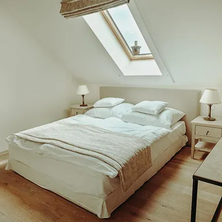 Zsadanyi Vendeghaz Bed & Breakfast *