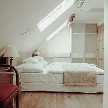 Zsadanyi Vendeghaz Bed & Breakfast *